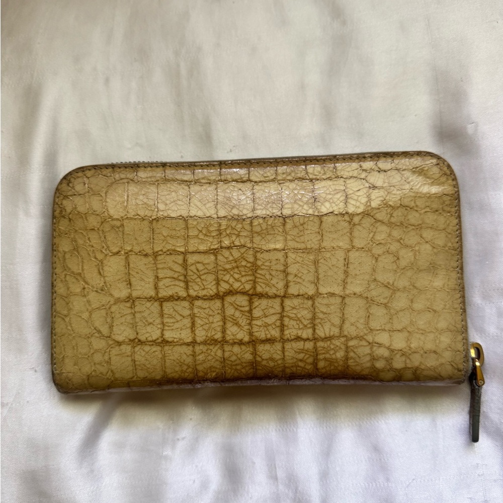 Miu Miu Khaki Beige Crocodile Embossed Long Zip Wallet (relist) - Picture 2 of 16